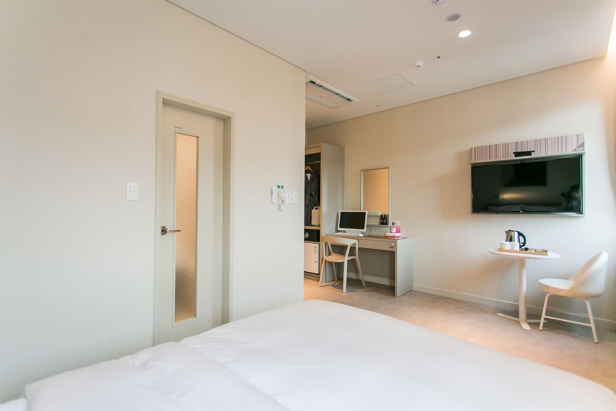 H Avenue Hotel Idae Shinchon Séoul Extérieur photo