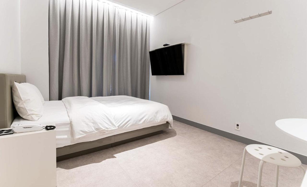 H Avenue Hotel Idae Shinchon Séoul Extérieur photo
