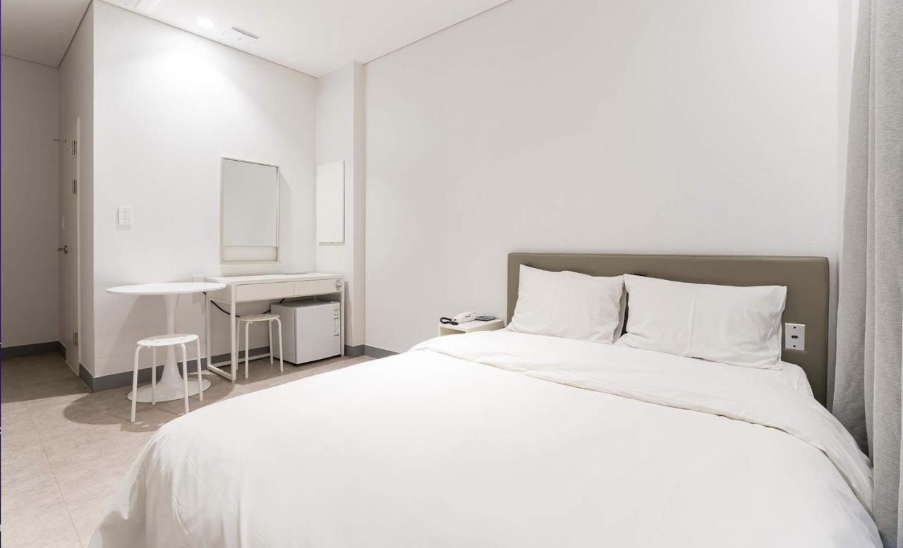 H Avenue Hotel Idae Shinchon Séoul Extérieur photo