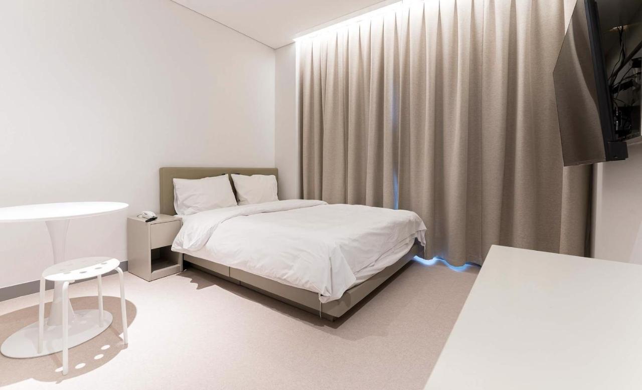 H Avenue Hotel Idae Shinchon Séoul Extérieur photo