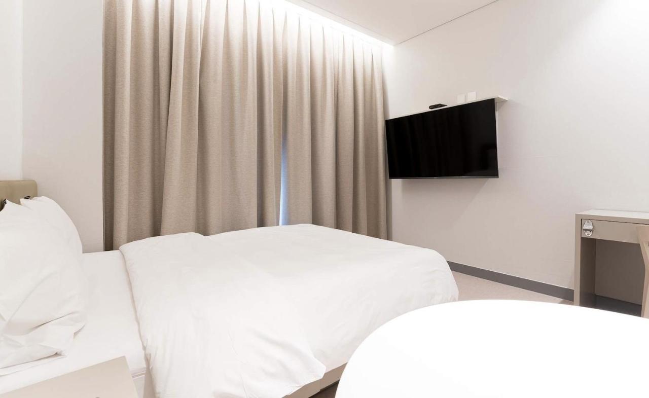 H Avenue Hotel Idae Shinchon Séoul Extérieur photo