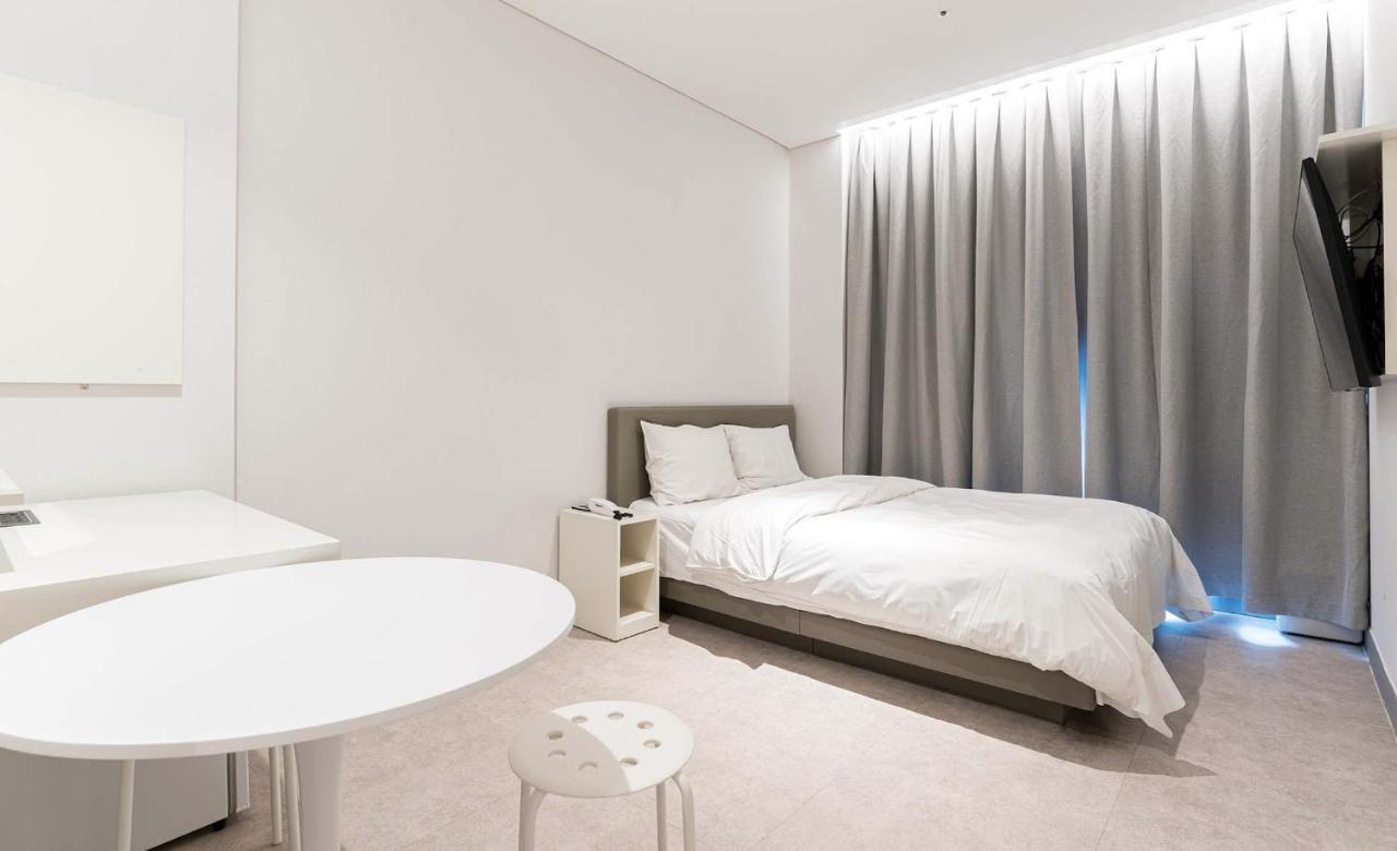 H Avenue Hotel Idae Shinchon Séoul Extérieur photo
