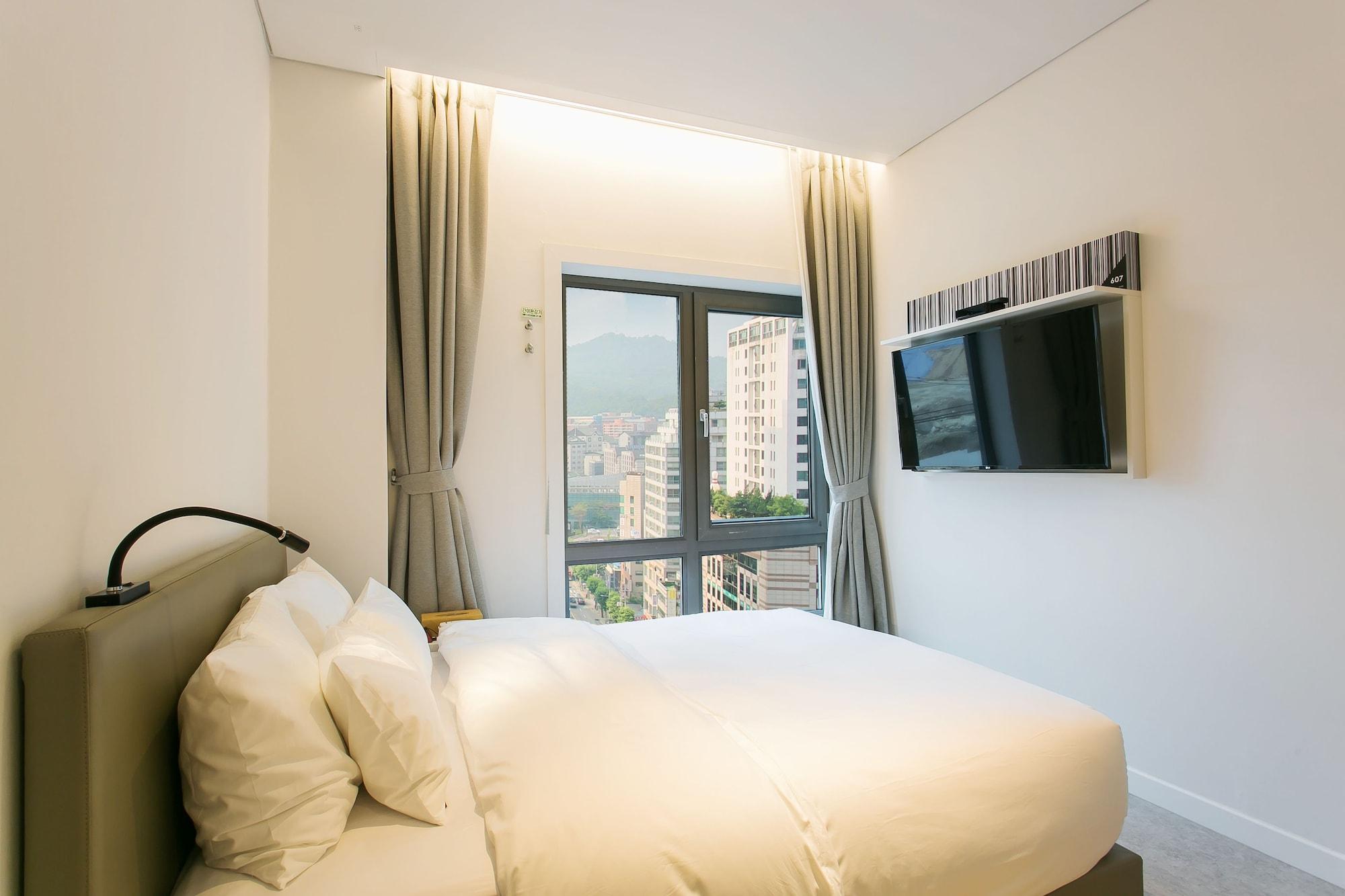 H Avenue Hotel Idae Shinchon Séoul Extérieur photo