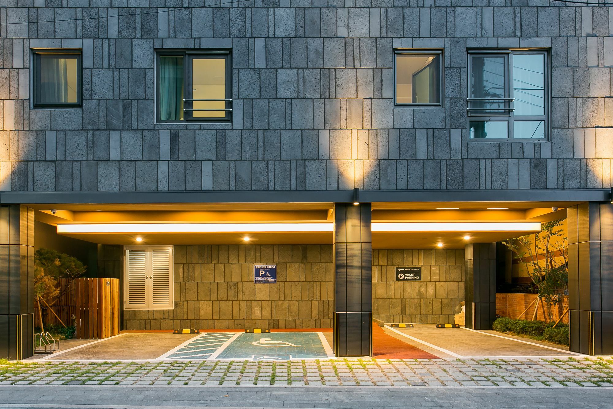 H Avenue Hotel Idae Shinchon Séoul Extérieur photo